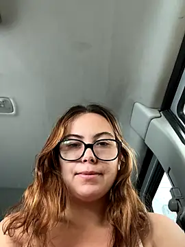 FreakyDreama online show from November 12, 2025, 6:19 pm