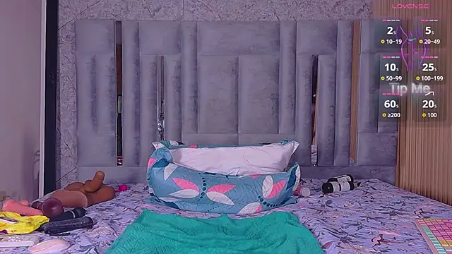 missfoster online show from April 9, 2026, 6:19 am