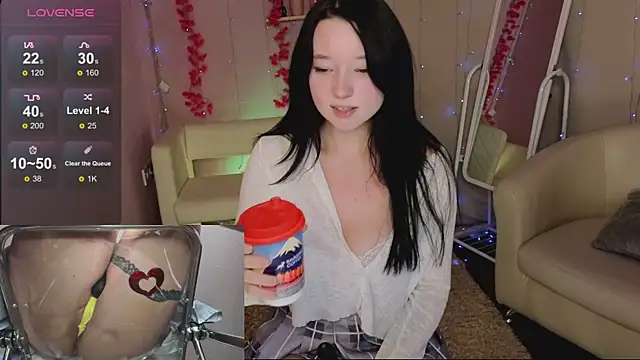 Snapshot of Hanako_Rey chatting on December 4, 2025, 2:15 pm Hanako Rey online show from December 4, 2025, 2:15 pm