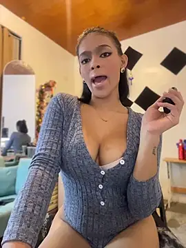 miapasitaa online show from December 21, 2025, 7:43 pm