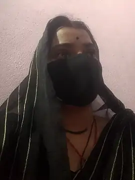 Tamanna hot online show from November 7, 2025, 5:02 pm