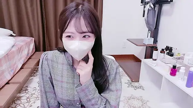 -aotan- online show from November 25, 2025, 10:37 am