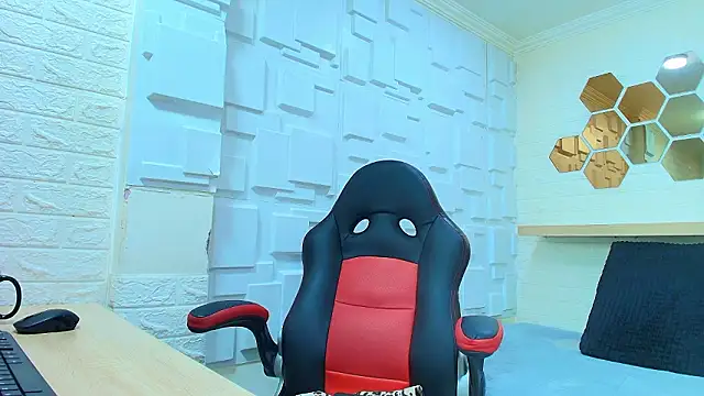 BeatrizSchmidt online show from March 14, 2026, 11:04 am