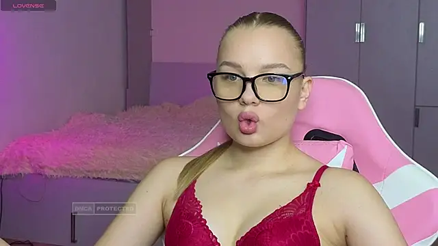 Lunar Flare online show from November 10, 2025, 2:27 pm