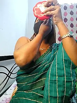 LoveLy-Soneya online show from February 13, 2026, 12:12 pm