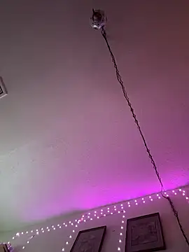 Snapshot of Redriddinghood8 chatting on November 15, 2025, 12:02 pm Redriddinghood8 online show from November 15, 2025, 12:02 pm