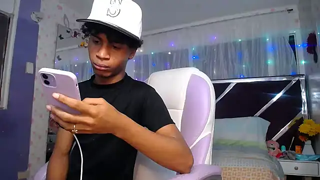 Santy bigcock 01 online show from April 14, 2026, 12:22 pm