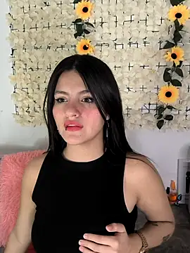 Lorenaa1 online show from November 12, 2025, 9:47 pm