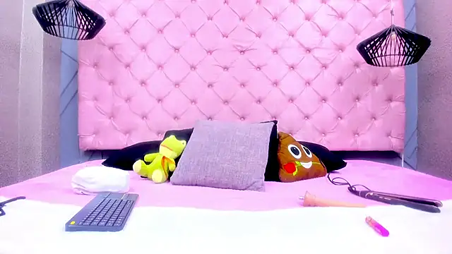 Mia Horney online show from January 15, 2026, 1:16 pm