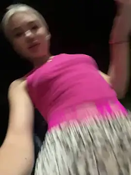 Snapshot of Kiss_Aurora chatting on November 17, 2025, 6:35 pm Kiss Aurora online show from November 17, 2025, 6:35 pm