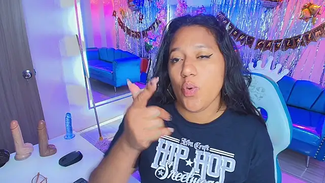 Alondra gomexxx online show from December 21, 2025, 4:14 pm