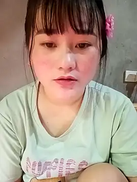 Snapshot of Anngela_18 chatting on November 6, 2025, 6:36 am Anngela 18 online show from November 6, 2025, 6:36 am