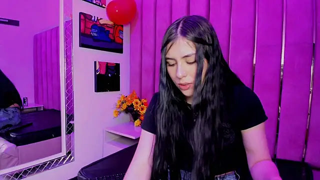 Snapshot of Victoria_14 chatting on February 20, 2026, 3:14 am Victoria 14 online show from February 20, 2026, 3:14 am