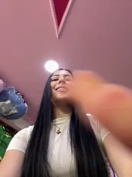 Snapshot of Victoria_14 chatting on March 2, 2026, 6:04 pm Victoria 14 online show from March 2, 2026, 6:04 pm