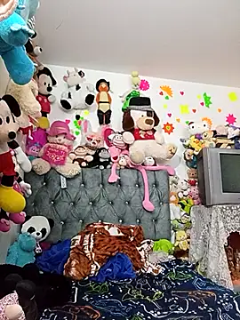 Snapshot of Rousanyel chatting on November 5, 2025, 4:01 am Rousanyel online show from November 5, 2025, 4:01 am