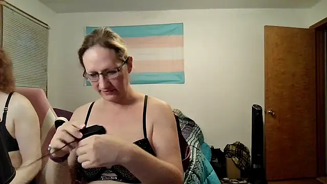 Savanah Banana  online show from June 6, 2026, 10:31 am