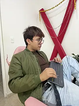 benjiDom online show from November 10, 2025, 12:26 pm