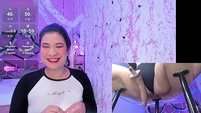 DaphneContry online show from December 17, 2025, 5:13 am