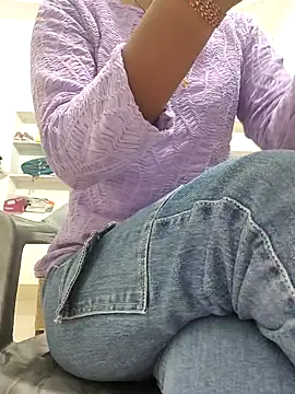 Isha kumari 69 online show from February 11, 2026, 3:06 pm