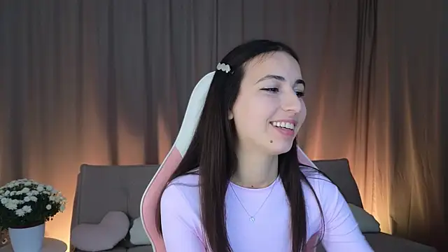 Snapshot of LeslieStein chatting on November 6, 2025, 1:12 pm LeslieStein online show from November 6, 2025, 1:12 pm