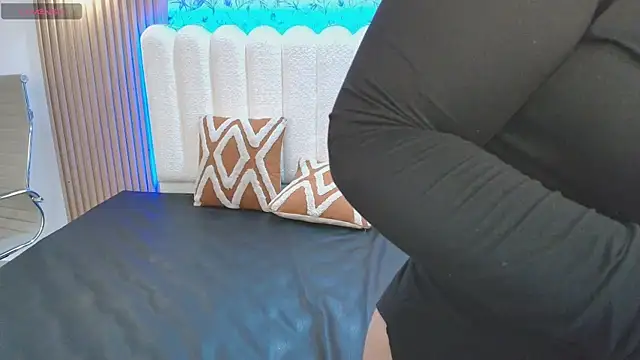 samiraa haalem online show from April 17, 2026, 4:04 am