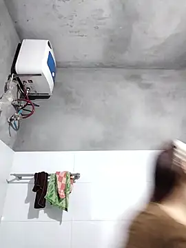 Qoine392 online show from January 15, 2026, 9:51 pm