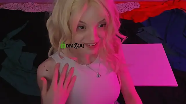 mia starrr  online show from February 13, 2026, 9:00 pm