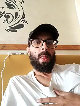 Snapshot of Badikarde chatting on November 5, 2025, 11:54 am Badikarde online show from November 5, 2025, 11:54 am