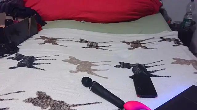 dwt schwuchtel online show from March 1, 2026, 7:27 pm