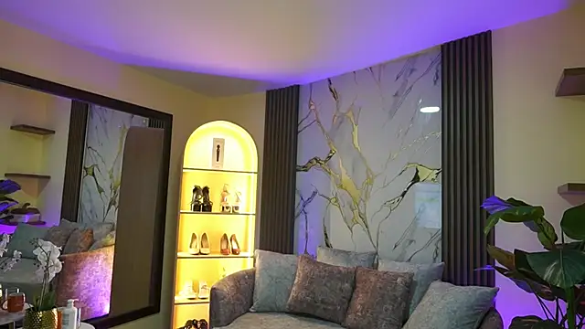 TessaaFox online show from February 21, 2026, 11:33 am