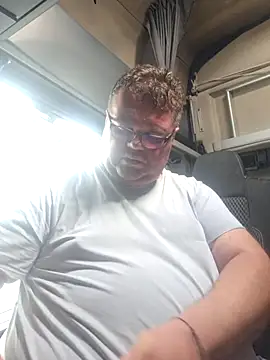 Grase44 online show from February 4, 2026, 1:28 pm