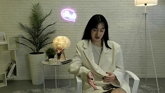 Snapshot of JaneenSeaney chatting on November 6, 2025, 7:31 am JaneenSeaney online show from November 6, 2025, 7:31 am