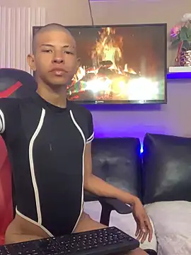 Tessachains 2  online show from November 18, 2025, 12:31 pm