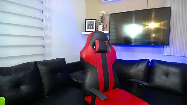 Tessachains 2  online show from December 19, 2025, 4:58 pm