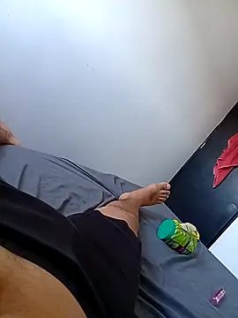 Snapshot of Rome24Ars chatting on November 5, 2025, 8:53 pm Rome24Ars online show from November 5, 2025, 8:53 pm