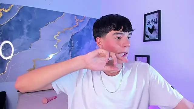 Isaac Kurtt online show from November 25, 2025, 7:14 pm