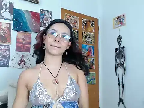 Snapshot of kiaralenon chatting on November 7, 2025, 11:27 pm kiaralenon online show from November 7, 2025, 11:27 pm