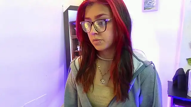 Snapshot of vaiolet_johansson chatting on November 6, 2025, 1:45 pm vaiolet johansson online show from November 6, 2025, 1:45 pm