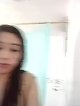 Snapshot of madeline_lx chatting on November 11, 2025, 10:32 pm madeline lx online show from November 11, 2025, 10:32 pm