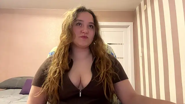 BabyBlissxx online show from April 15, 2026, 9:37 pm