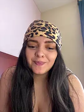 candicewest  online show from December 20, 2025, 6:04 pm