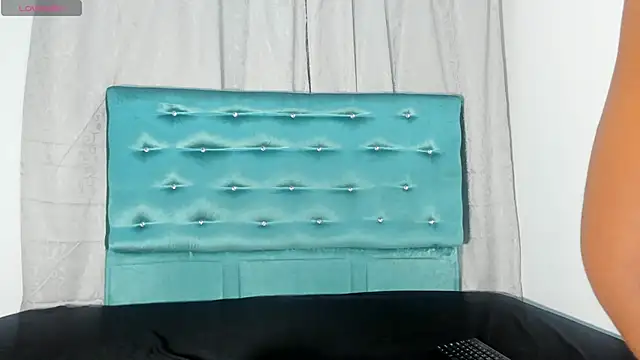 Snapshot of Tamaramilleer chatting on November 9, 2025, 2:10 am Tamaramilleer online show from November 9, 2025, 2:10 am