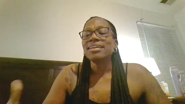 SweetParadise00 online show from November 6, 2025, 3:18 am