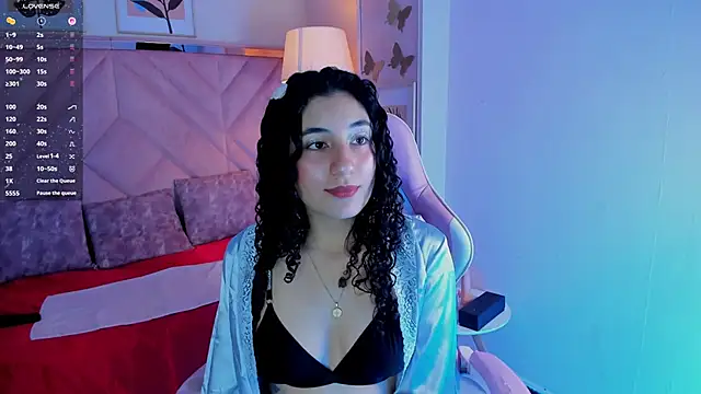 DemiJones  online show from November 28, 2025, 4:26 am