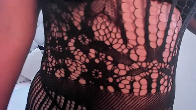 Snapshot of merielenbloom chatting on November 7, 2025, 12:38 pm merielenbloom online show from November 7, 2025, 12:38 pm