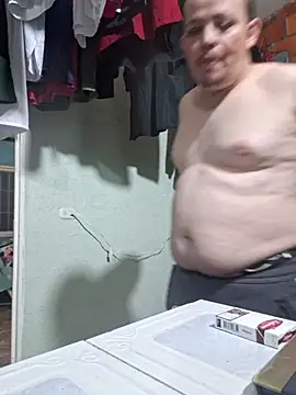 Snapshot of swif1995taylor chatting on November 13, 2025, 2:10 am swif1995taylor online show from November 13, 2025, 2:10 am