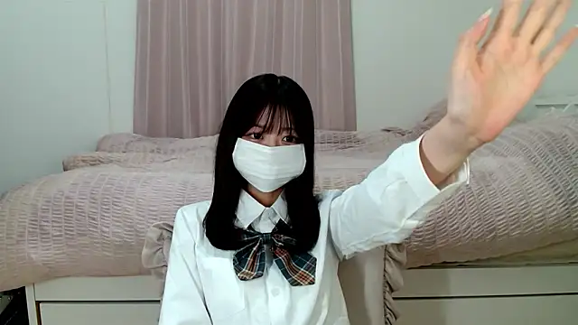 Snapshot of _Runa_ chatting on November 12, 2025, 7:20 am Runa online show from November 12, 2025, 7:20 am