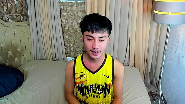 Urloverhardcock online show from May 15, 2026, 7:04 am