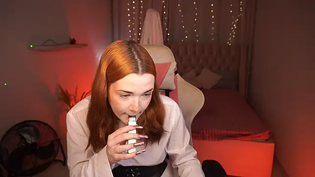 AvaRyder online show from November 11, 2025, 12:49 pm