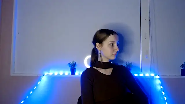 Snapshot of Curlyyy_Girl chatting on November 7, 2025, 3:01 pm Curlyyy Girl online show from November 7, 2025, 3:01 pm